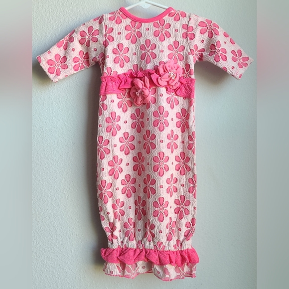 Cachcach- Girl's Pink Onsie Gown With White Flower Lace-like Overlay, Sz 0-3 M - Picture 1 of 4
